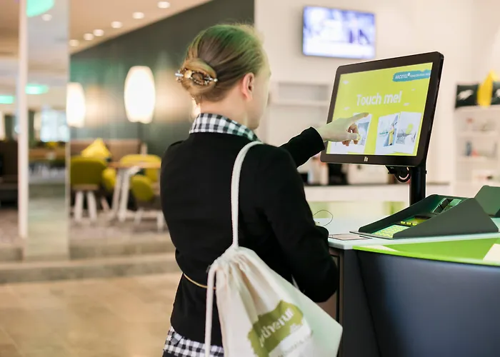 Hotel Arcotel Donauzentrum 4*