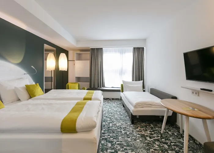 Hotel Arcotel Donauzentrum 4*