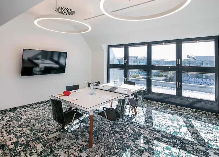 Hotel Arcotel Donauzentrum
